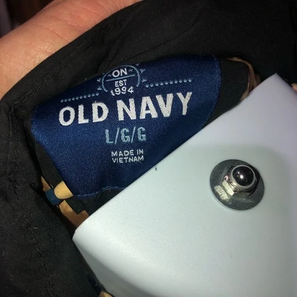Old Navy Black Puffer Vest - Picture 6 of 9